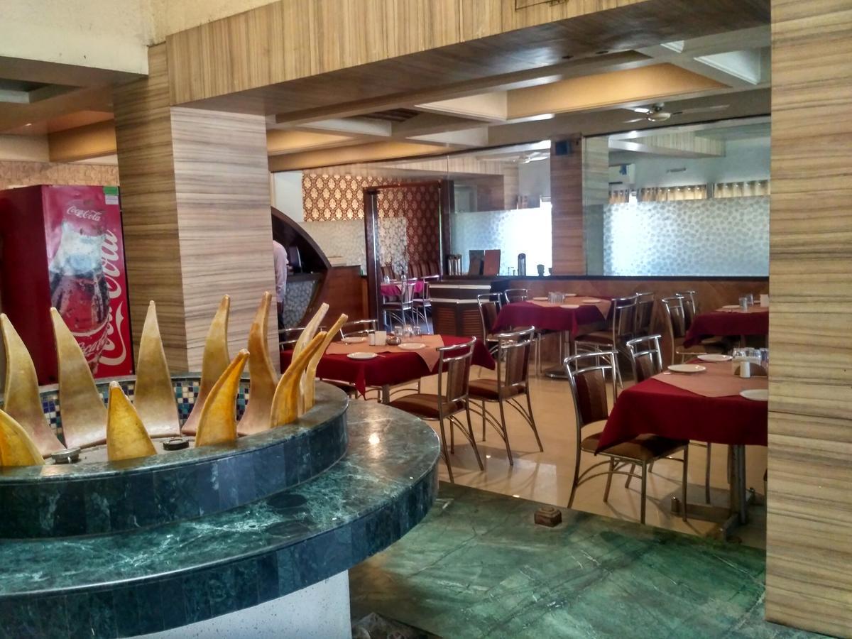 Hotel Jayshree Executive Restaurant & Pune