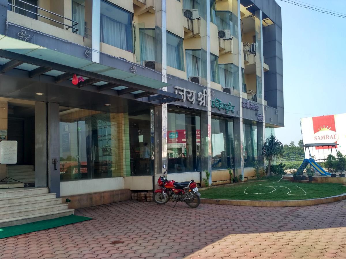 Hotel Jayshree Executive Restaurant & Pune