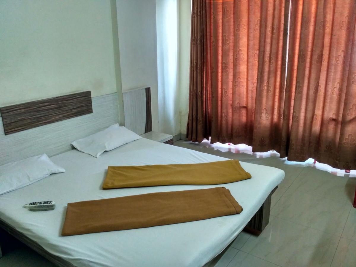 Jayshree Executive Restaurant & Pune